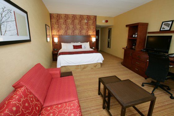 Holiday Inn Fitchburg-Waterpark エクステリア 写真