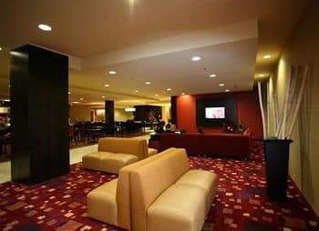 Holiday Inn Fitchburg-Waterpark エクステリア 写真