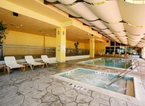 Holiday Inn Fitchburg-Waterpark 設備 写真