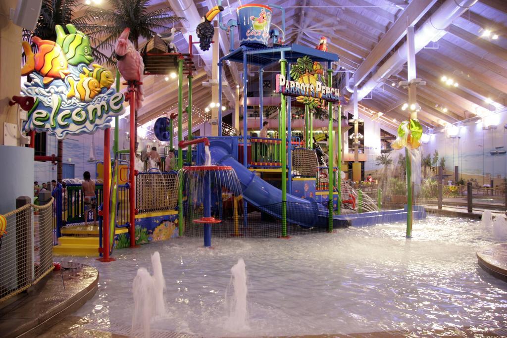 Holiday Inn Fitchburg-Waterpark 設備 写真